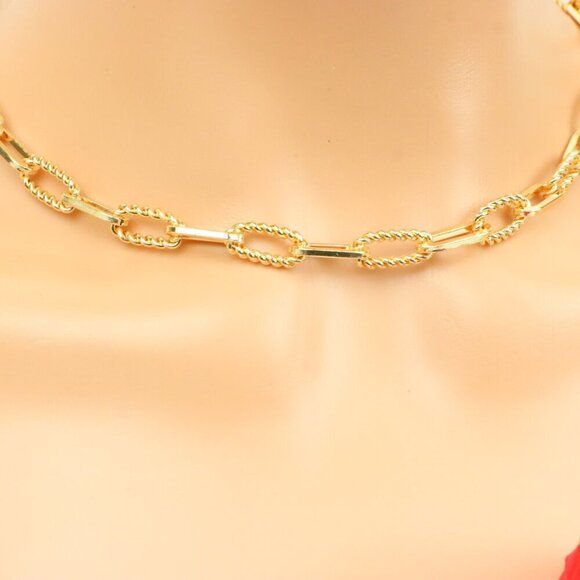 "Minimalist & Elegant Necklace Chain – Perfect for Women & Girls | UNVRC1585 - Picture 3 of 10